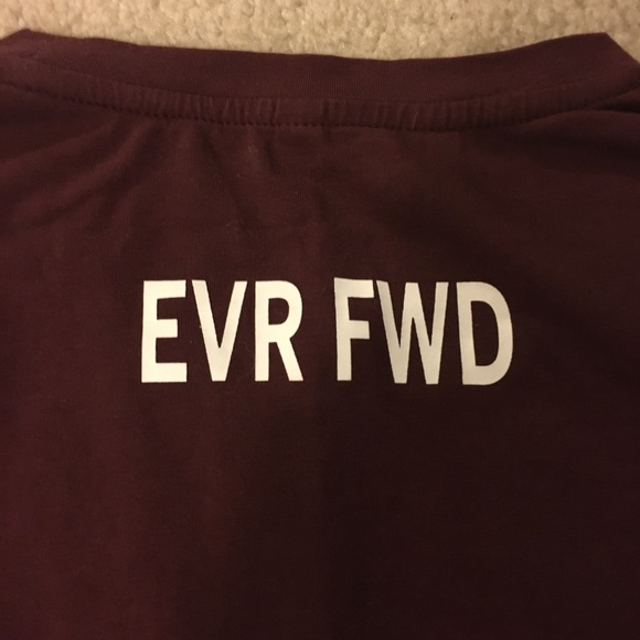 Ever Forward Big Logo Performance Tee MAROON - Picture 5 of 5